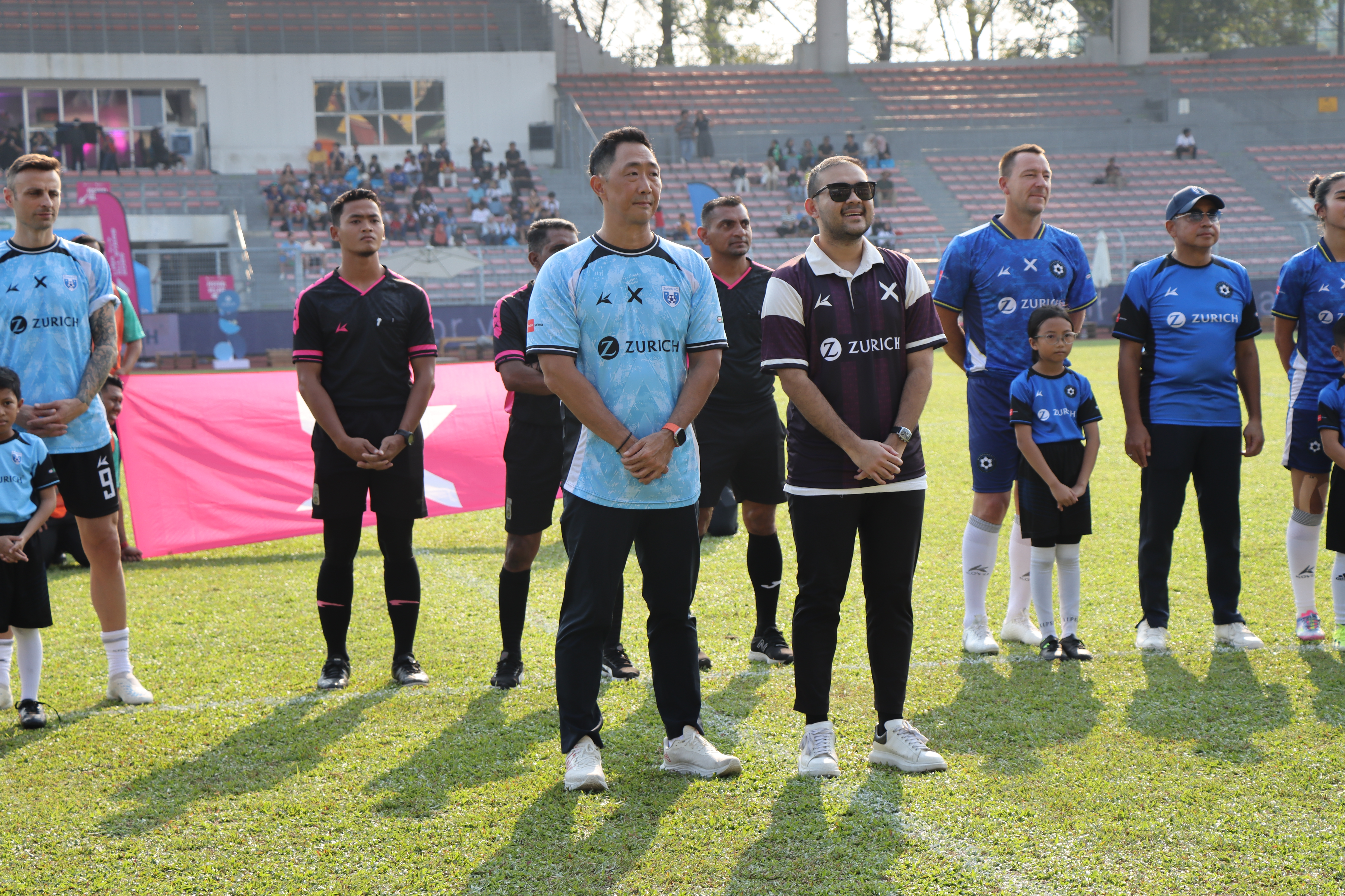 01 Junior Cho Country CEO of Zurich Malaysia and Adam Azman Director of Liga X Sdn Bhd